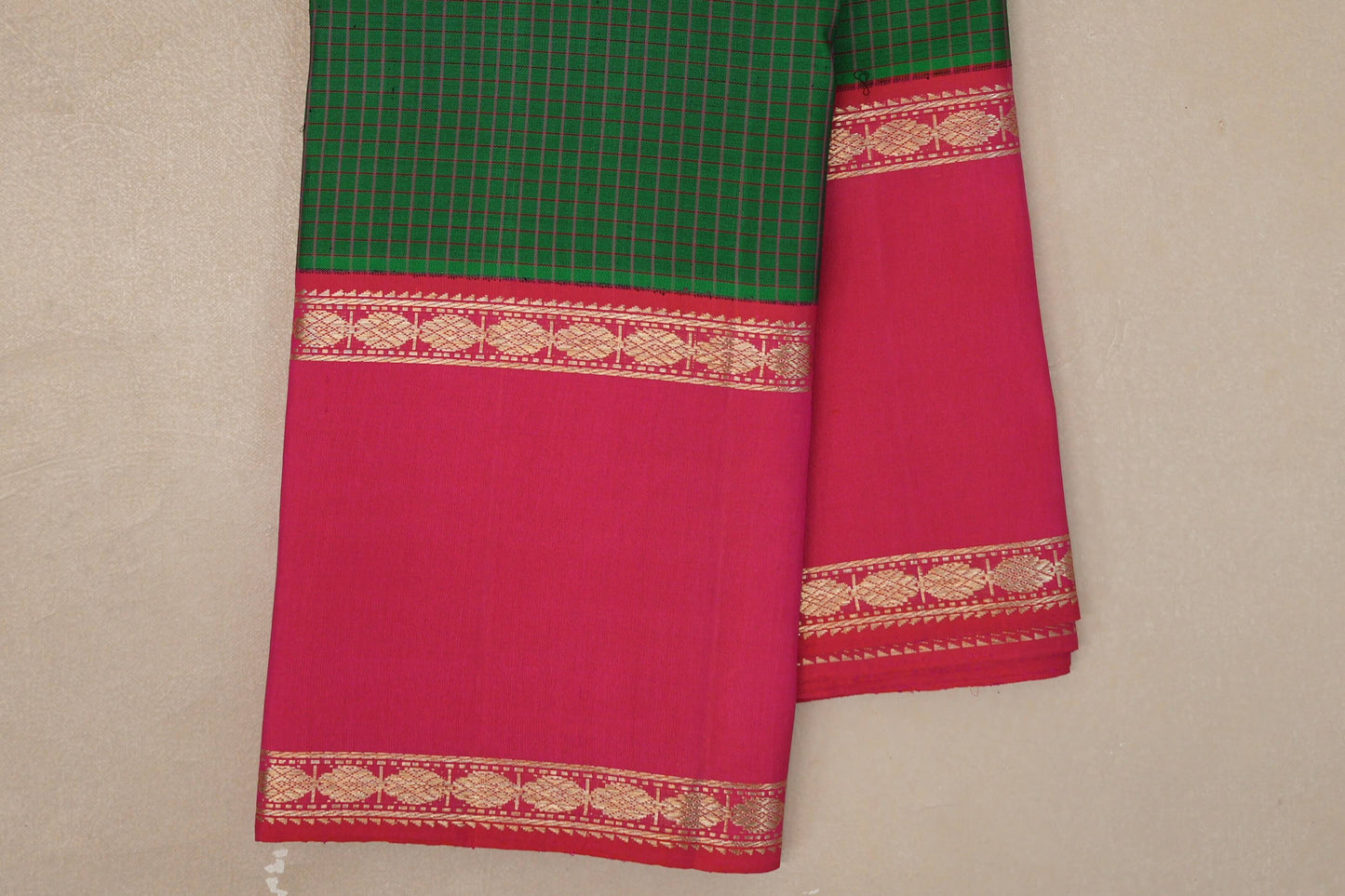 Dark Green Vintage Kanjivaram Silk Saree rettai pettu borders