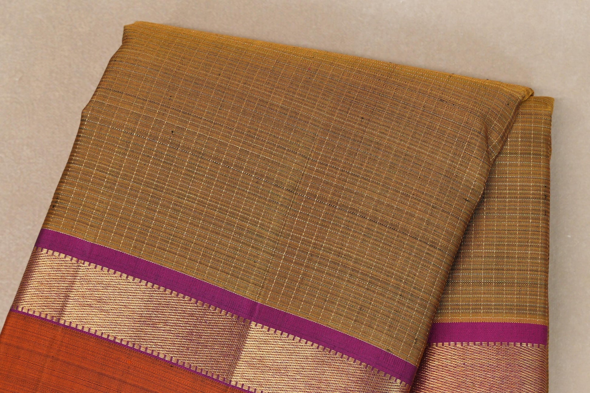 Golden Olive Green with Deep Magenta Rettai Pettu Borders Vintage Kanjivaram Silk Saree body