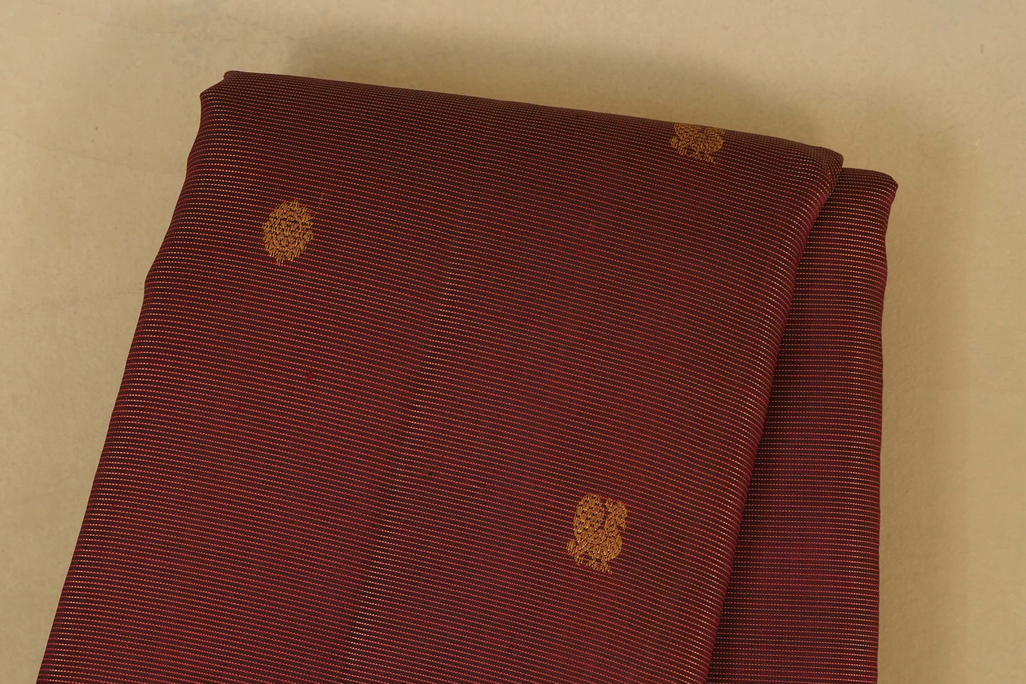 Burgundy Maroon Vintage Kanjivaram Silk Saree body zoom
