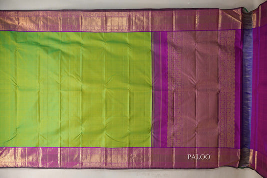 Plain Parrot Green Vintage Kanjivaram Silk Saree paloo