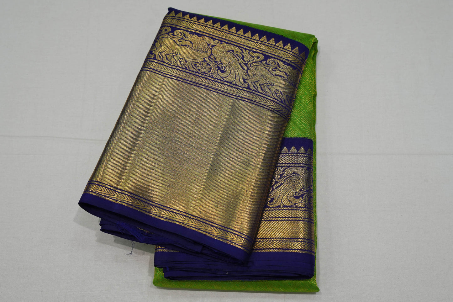 Parrot green vintage kanchipuram silk saree