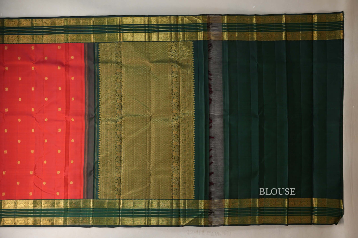 Bright Red with Dark Bottle Green Rettai Pettu Borders Vintage Kanjivaram Silk Saree blouse