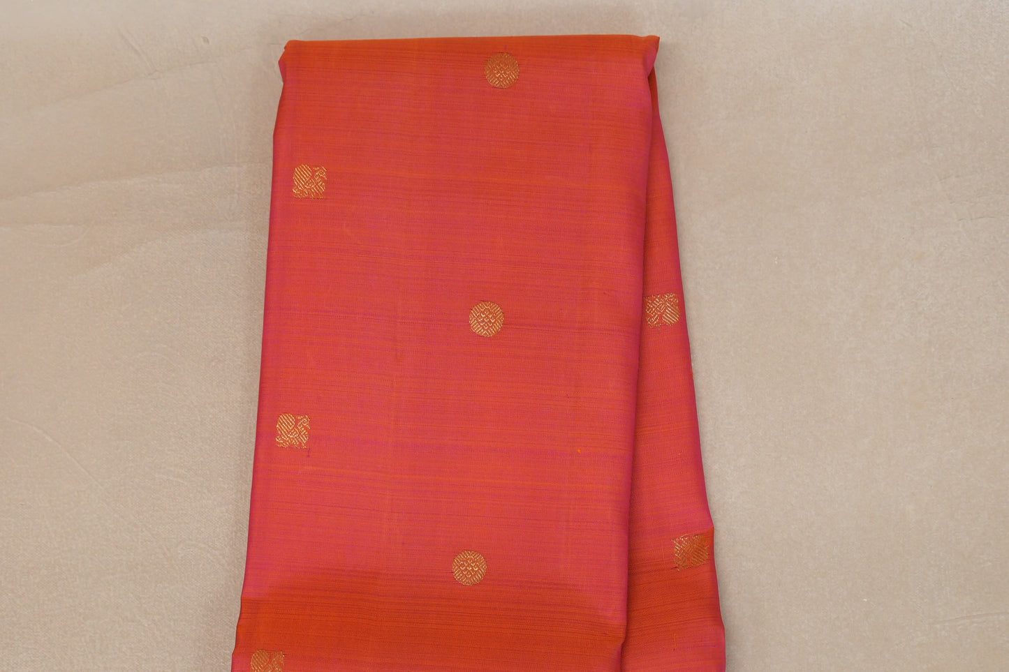 Dual Tone of Pink and Orange with Deep Pink Rettai Pettu Borders Vintage Kanjivaram Silk Saree body