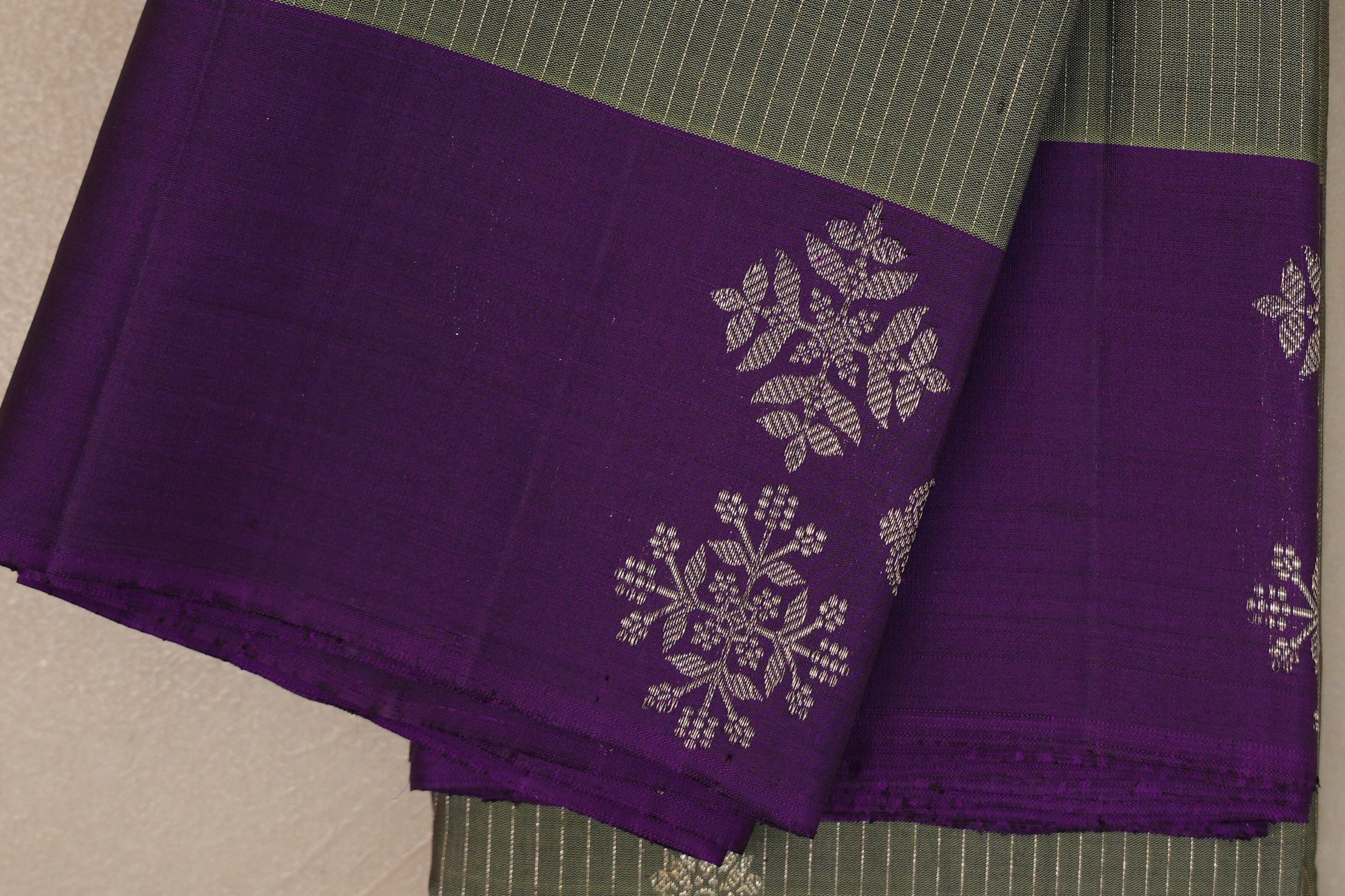Grey/ Olive Green Vintage Kanjivaram Silk Saree borders
