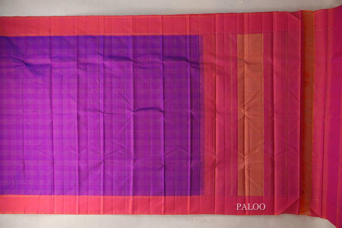 Dual Tone of Pink and Blue with Orangish Pink Borders Vintage Kanjivaram Silk Saree paloo