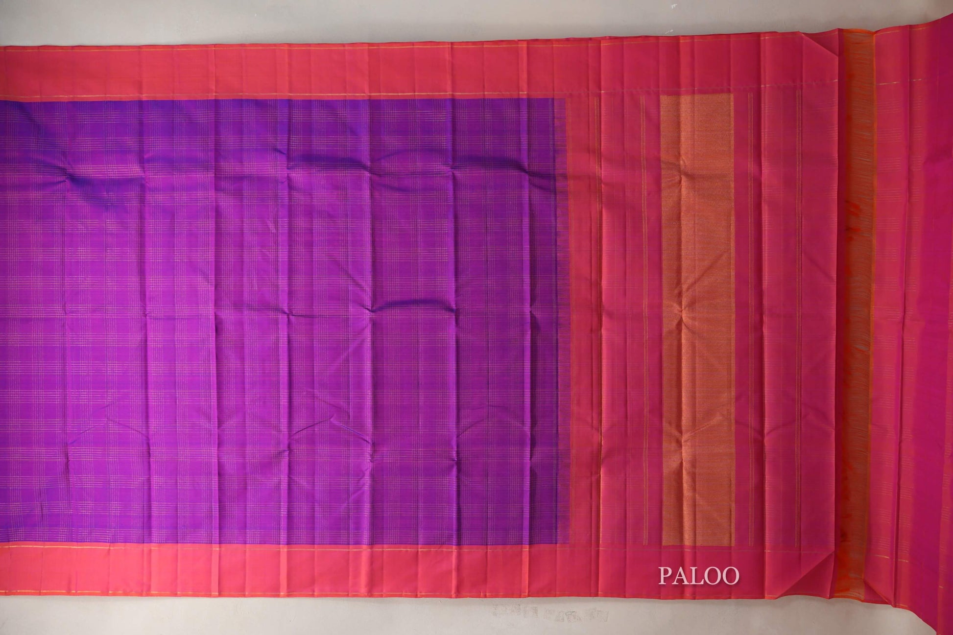 Dual Tone of Pink and Blue with Orangish Pink Borders Vintage Kanjivaram Silk Saree paloo