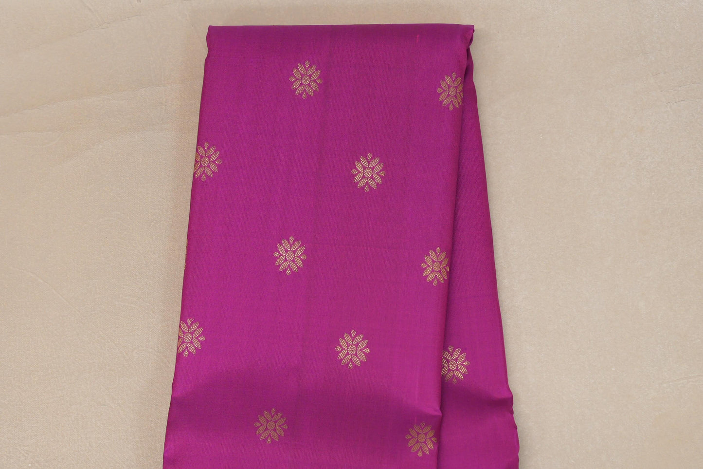 Deep Magenta with Orangish Pink Borders Vintage Kanjivaram Silk Saree body