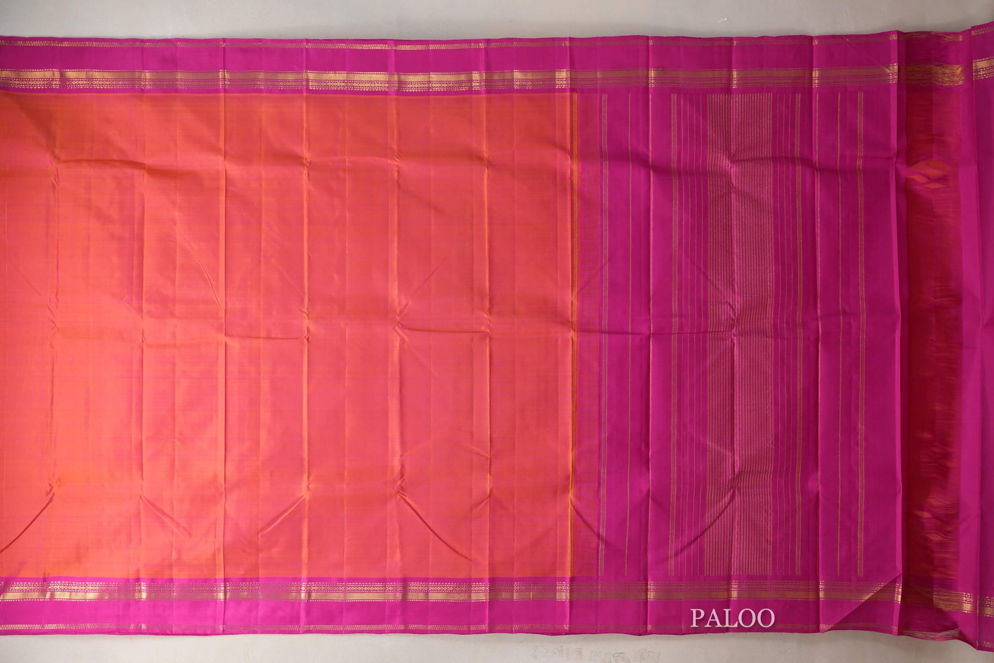 Dual Tone of Pink and Orange with Bright Pink Borders Vintage Kanjivaram Silk Saree paloo