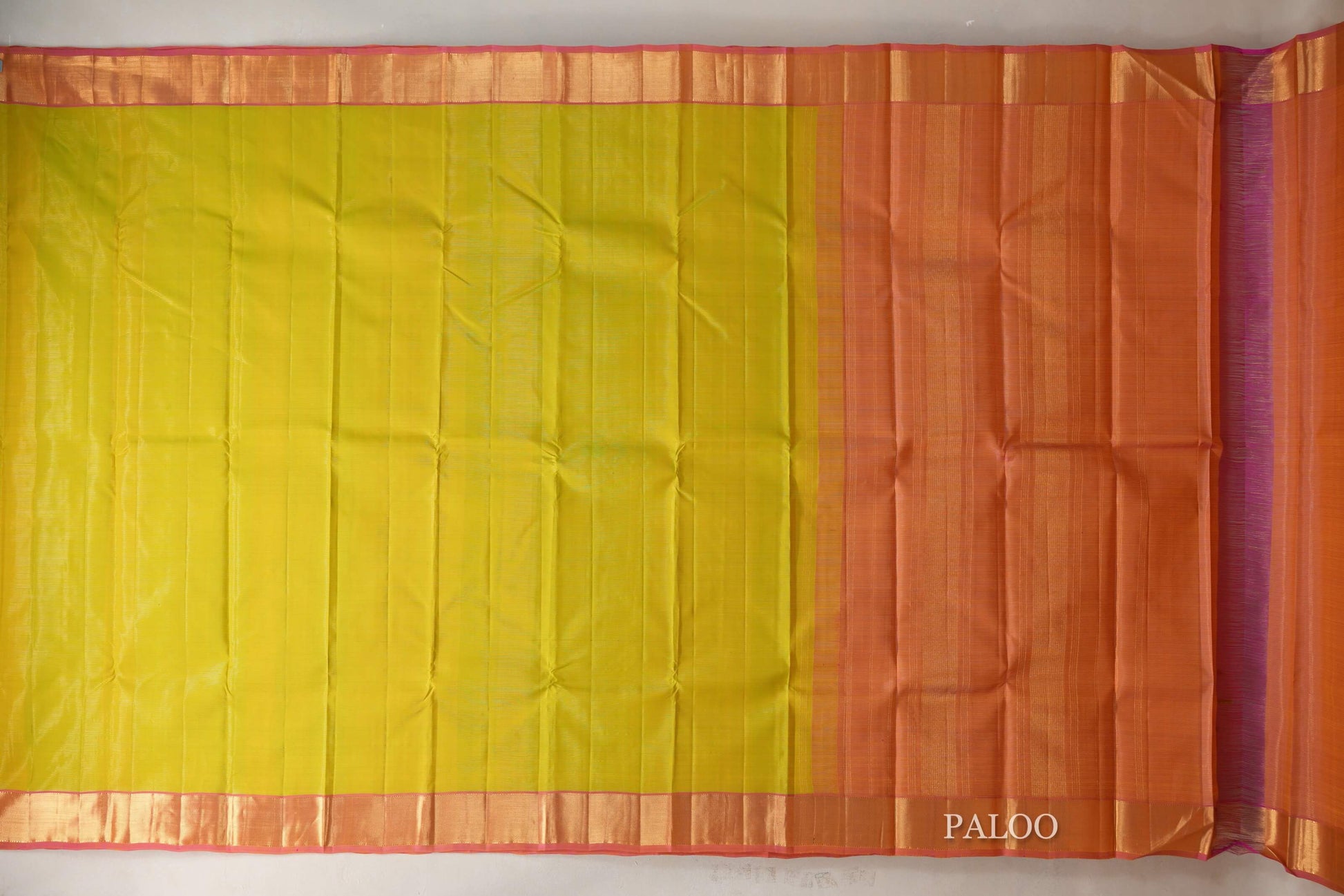 Yellowish Green with Dual Tone of Yellow and Pink Borders Vintage Kanjivaram Silk Saree paloo