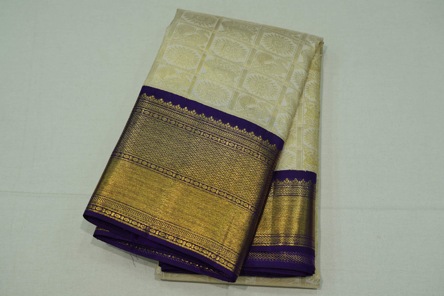 Off-white vintage kanchipuram silk saree
