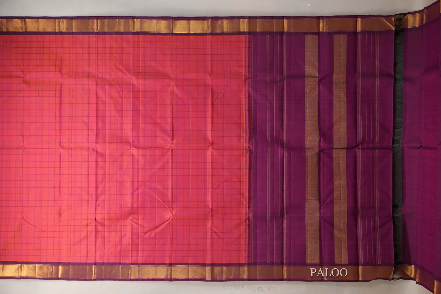 Orangish Pink with Deep Magenta Borders Vintage Kanjivaram Silk Saree paloo