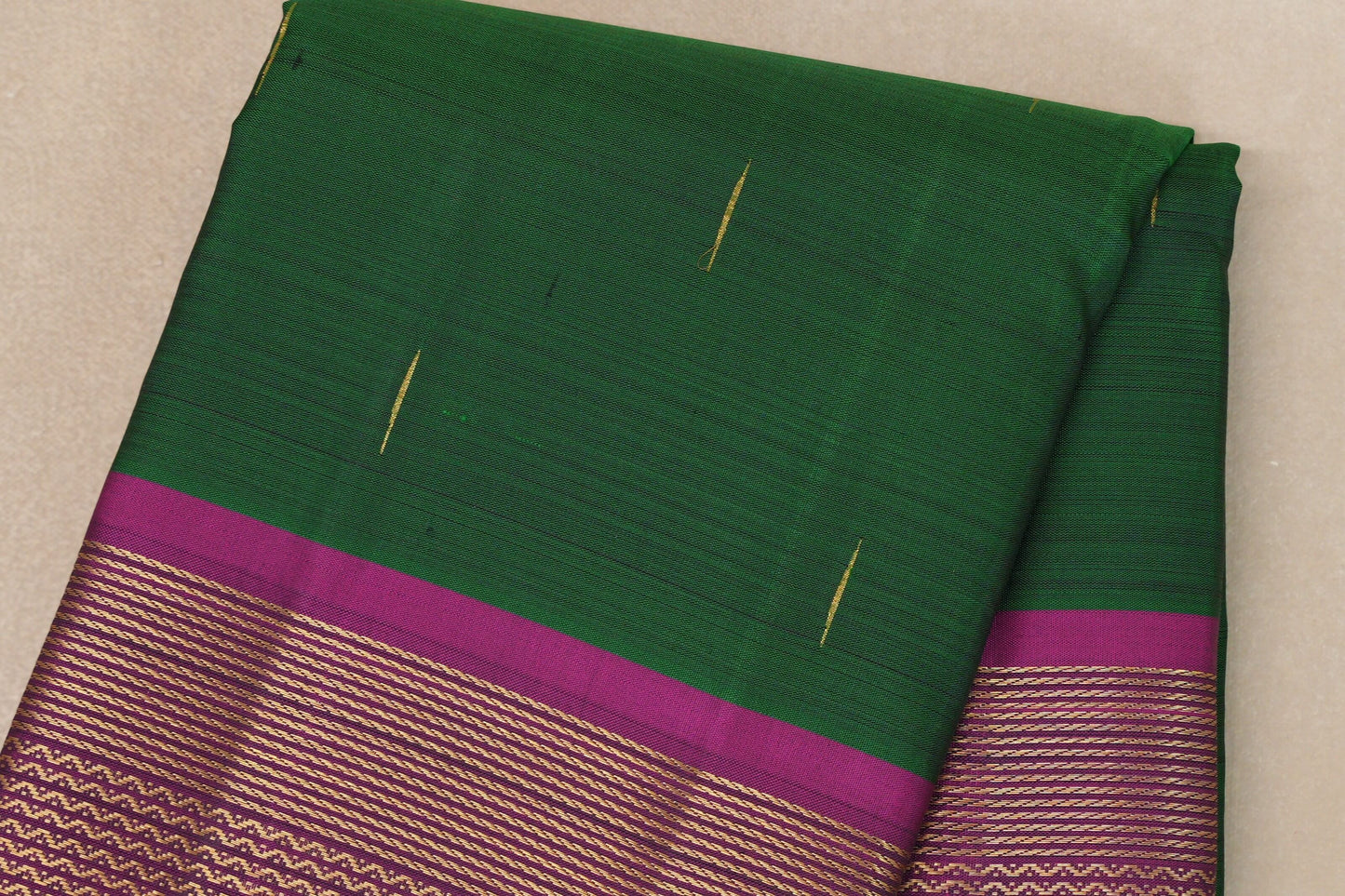 Deep green with Deep Magenta borders Vintage Kanjivaram Silk Saree SS9385