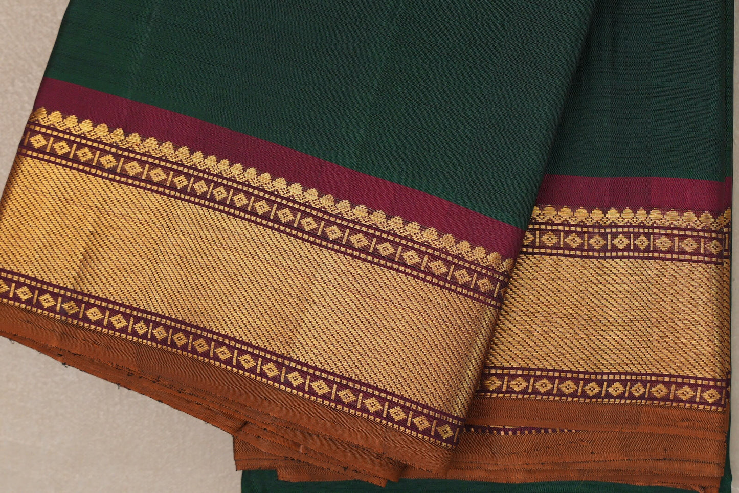 Bottle Green with deep maroon borders Vintage Kanjivaram Silk Saree SS9389