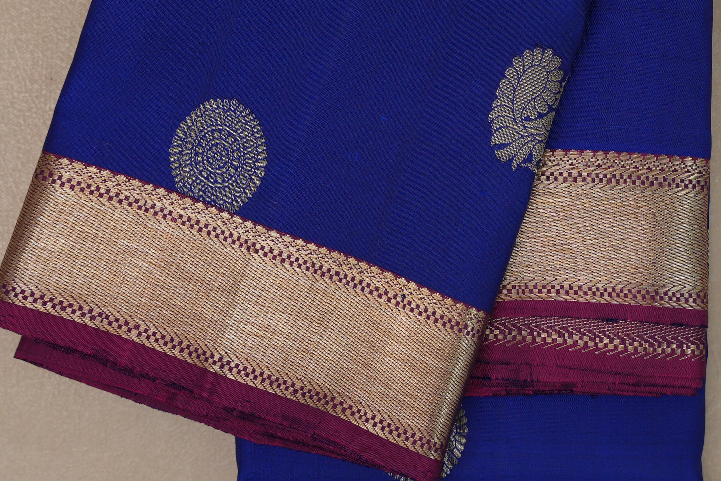Deep blue with Dual Tone of Blue and Magenta Vintage Kanjivaram Silk Saree SS9391