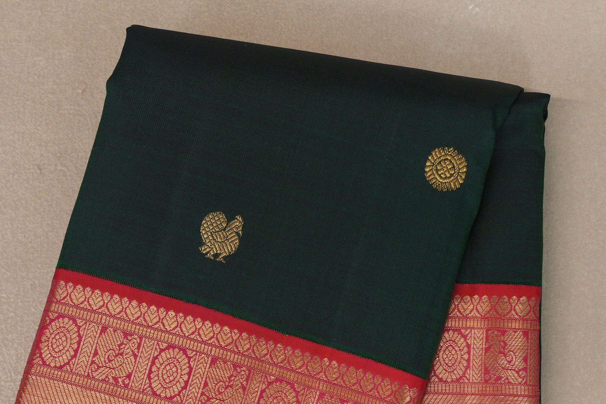 Bottle Green with Orangish Pink Borders Vintage Kanjivaram Silk Saree body