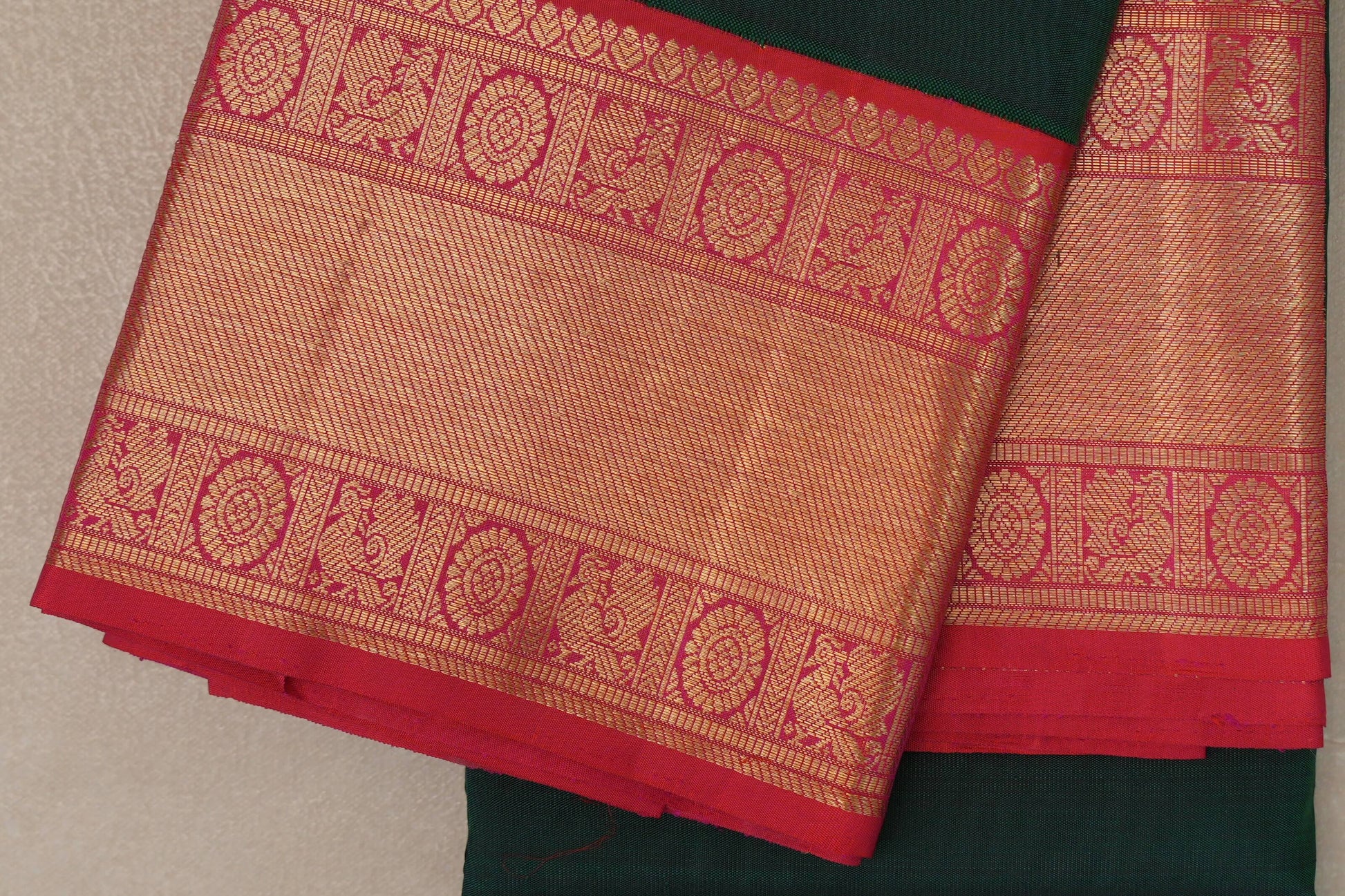 Bottle Green Vintage Kanjivaram Silk Saree borders