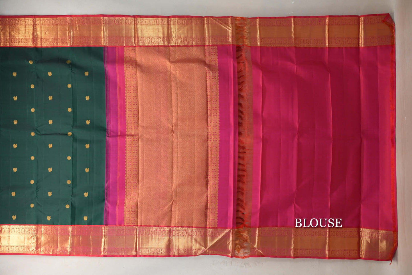 Bottle Green with Orangish Pink Borders Vintage Kanjivaram Silk Saree blouse