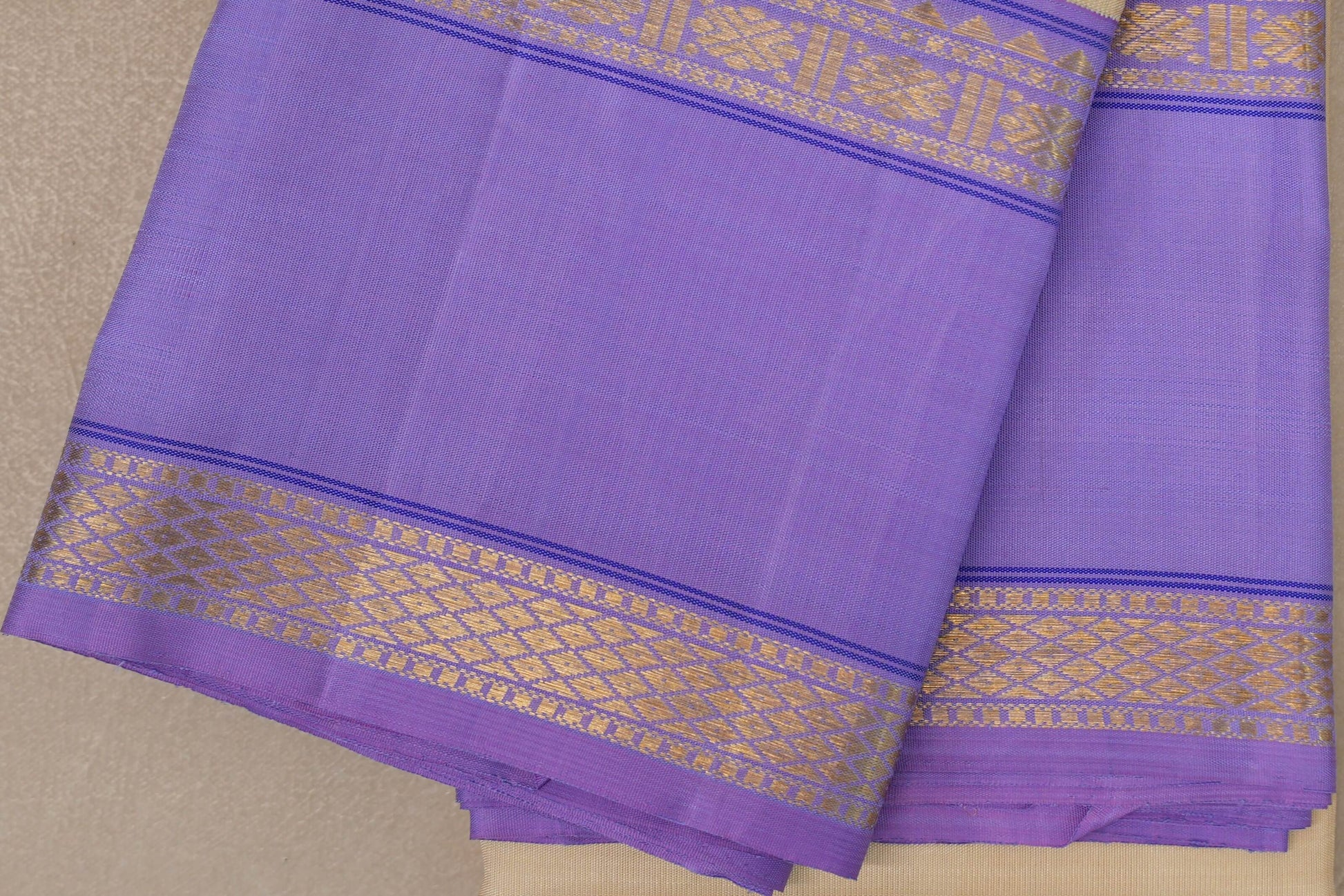 Cream Vintage Kanjivaram Silk Saree rettai pettu borders
