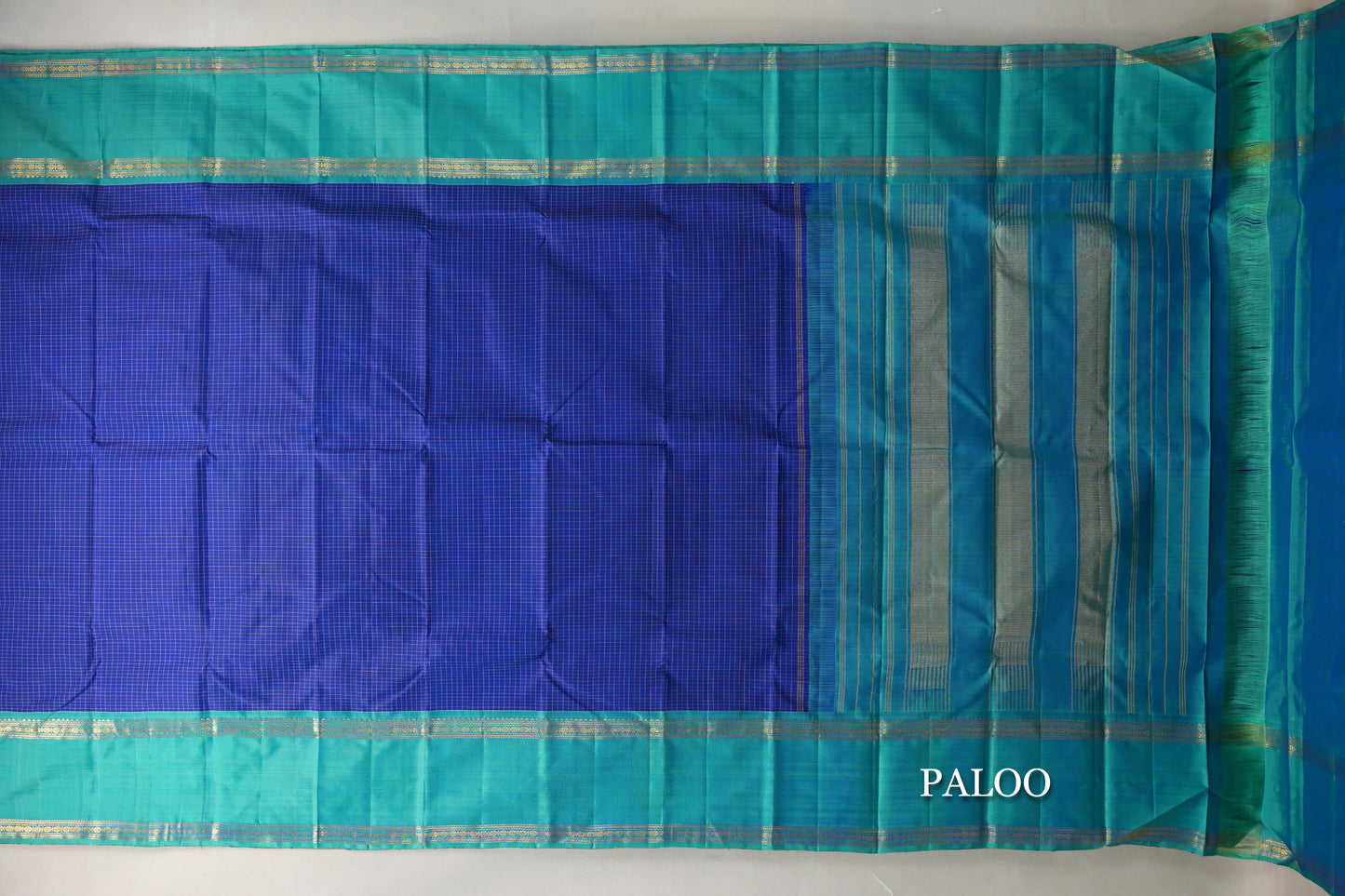 Deep Blue with Bluish Green Rettai Pettu Borders Vintage Kanjivaram Silk Saree paloo