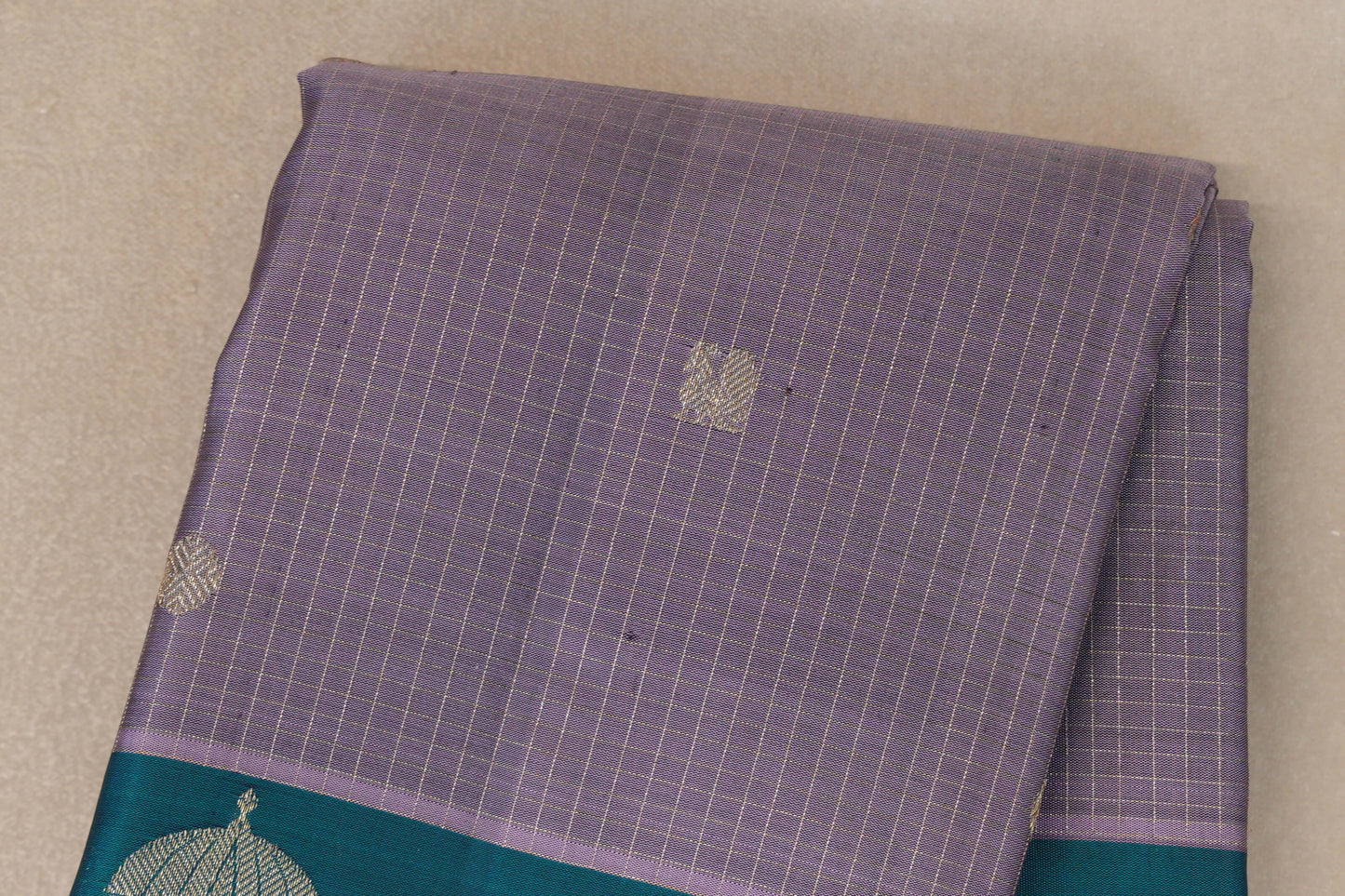 Dusty Lavender with Peacock Green Borders Vintage Kanjivaram Silk Saree body
