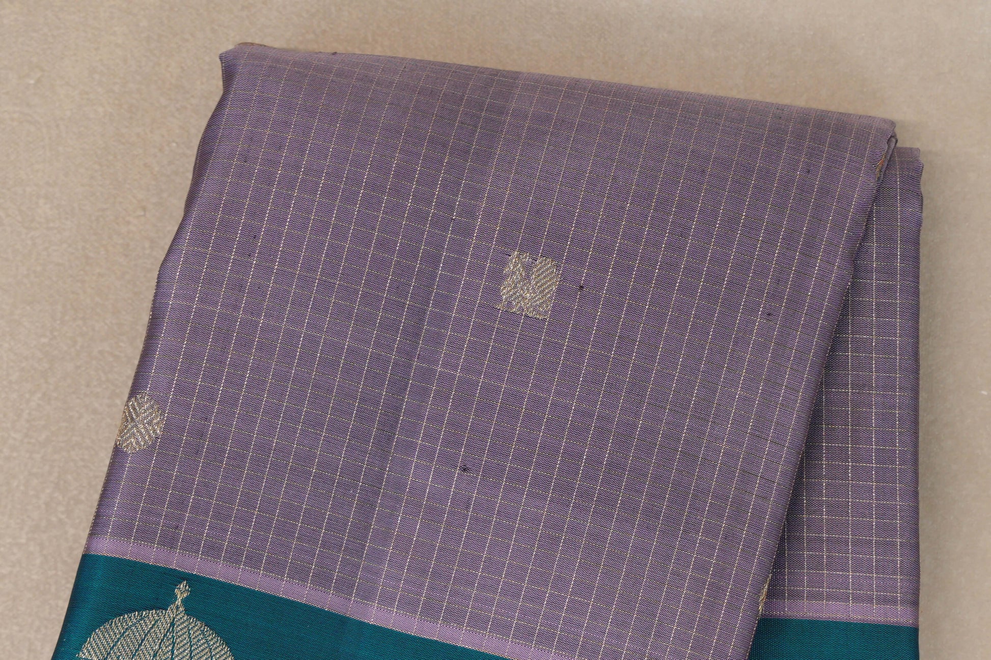 Dusty Lavender with Peacock Green Borders Vintage Kanjivaram Silk Saree body