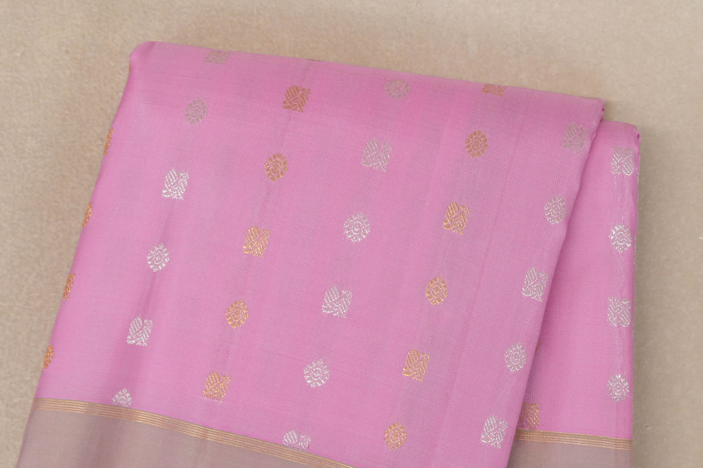 Pastel Pink with Dual Tone of Pink and Elaichi Green Borders Vintage Kanjivaram Silk Saree body