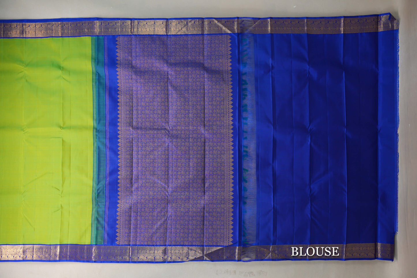 Dual Tone of Yellow and Green with Deep Royal Blue Borders Vintage Kanjivaram Silk Saree blouse