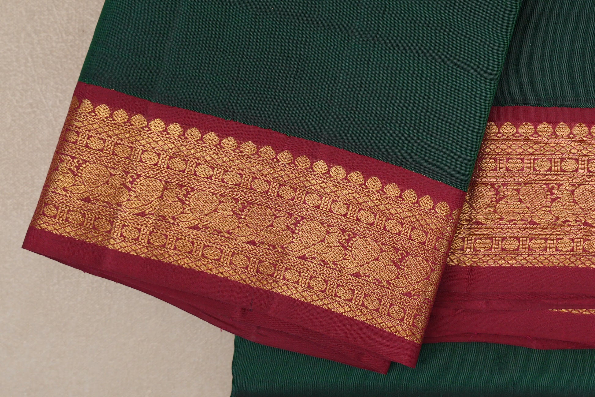 Deep Bottle Green Vintage Kanjivaram Silk Saree borders