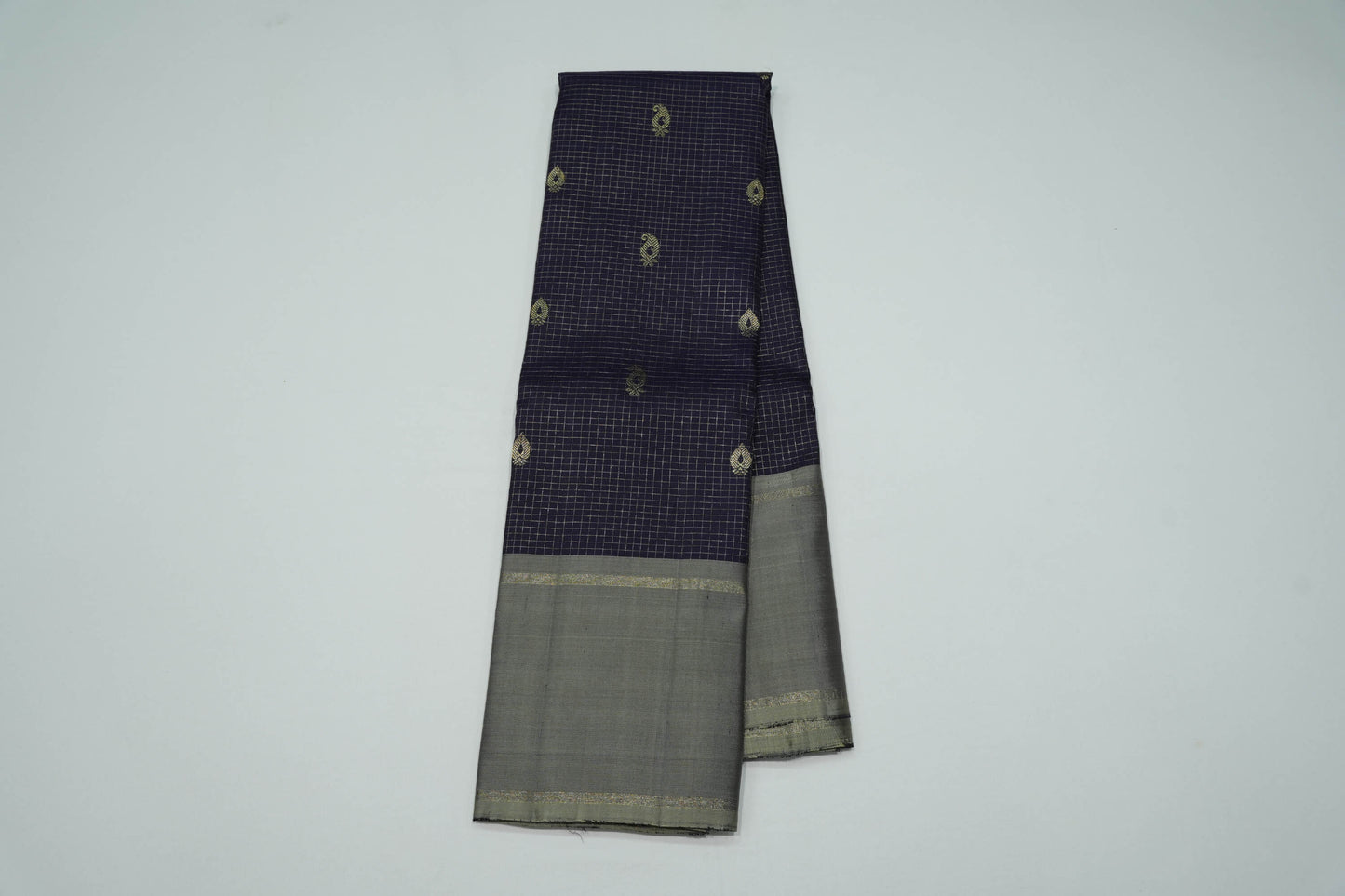 Checked vintage kanchipuram silk saree