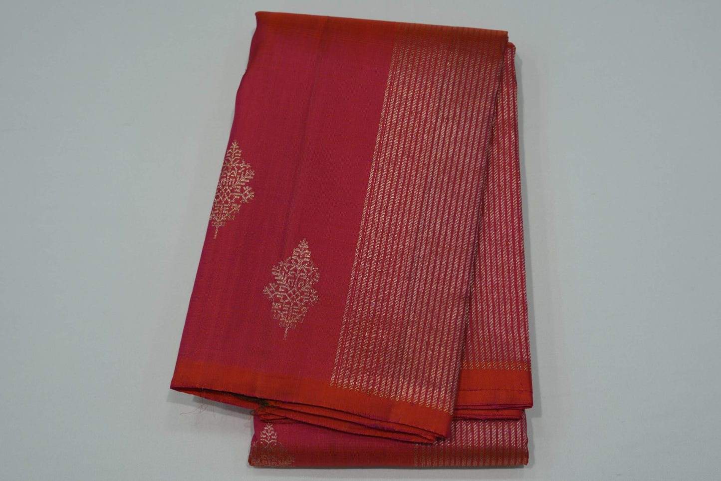 Reddish pink vintage kanchipuram silk saree