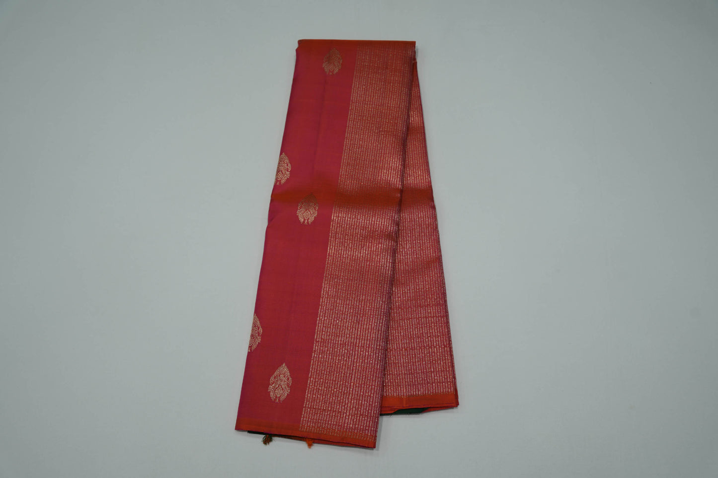 Borderless vintage kanchipuram silk saree