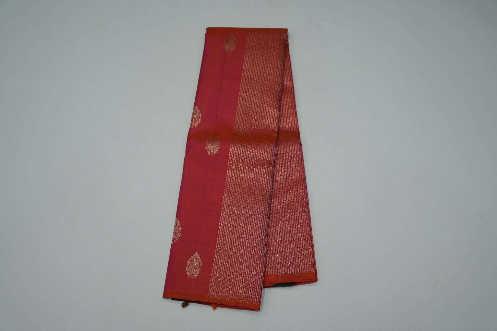 Borderless vintage kanchipuram silk saree