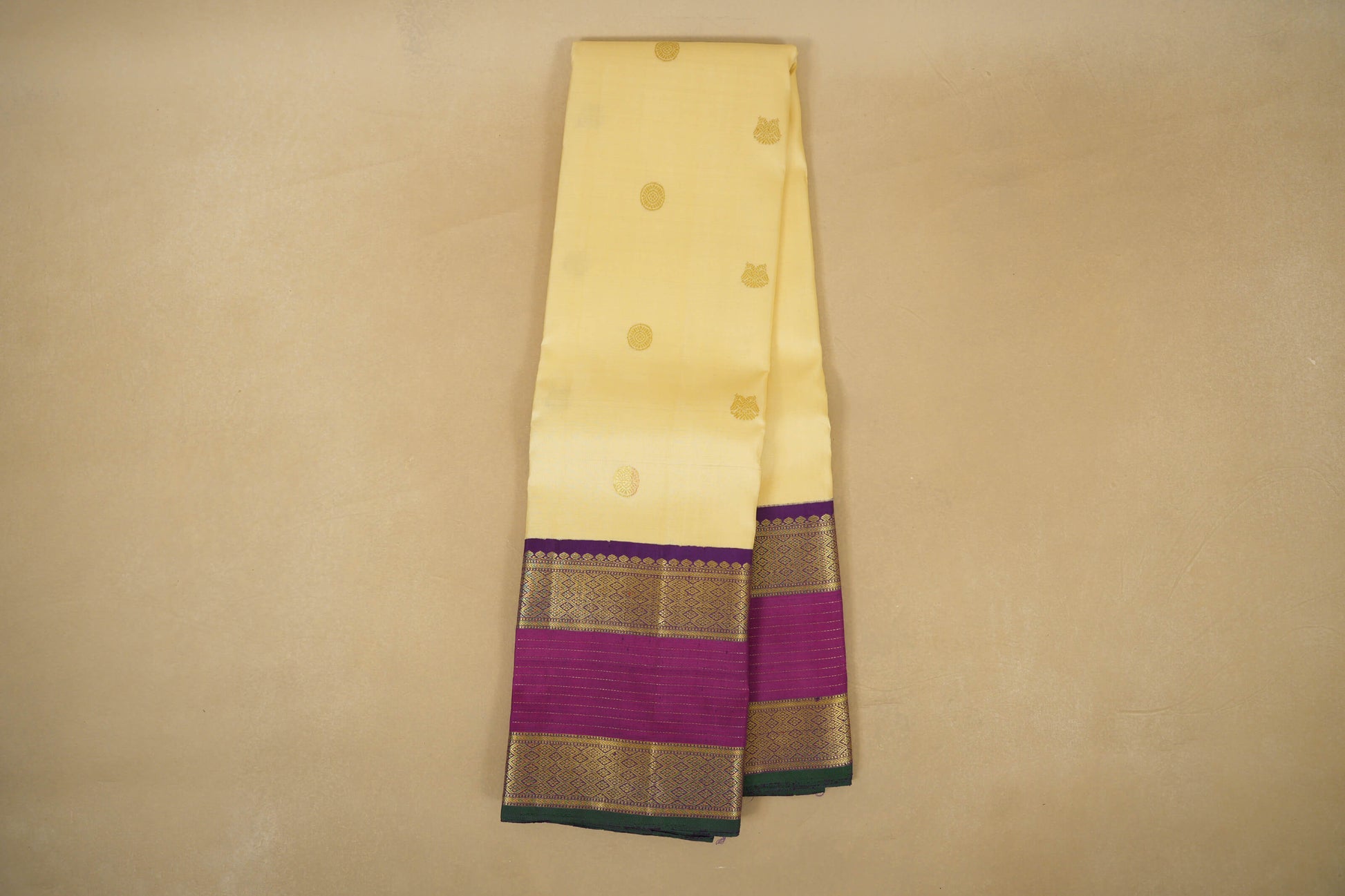 Half White Vintage Kanjivaram Silk Saree online