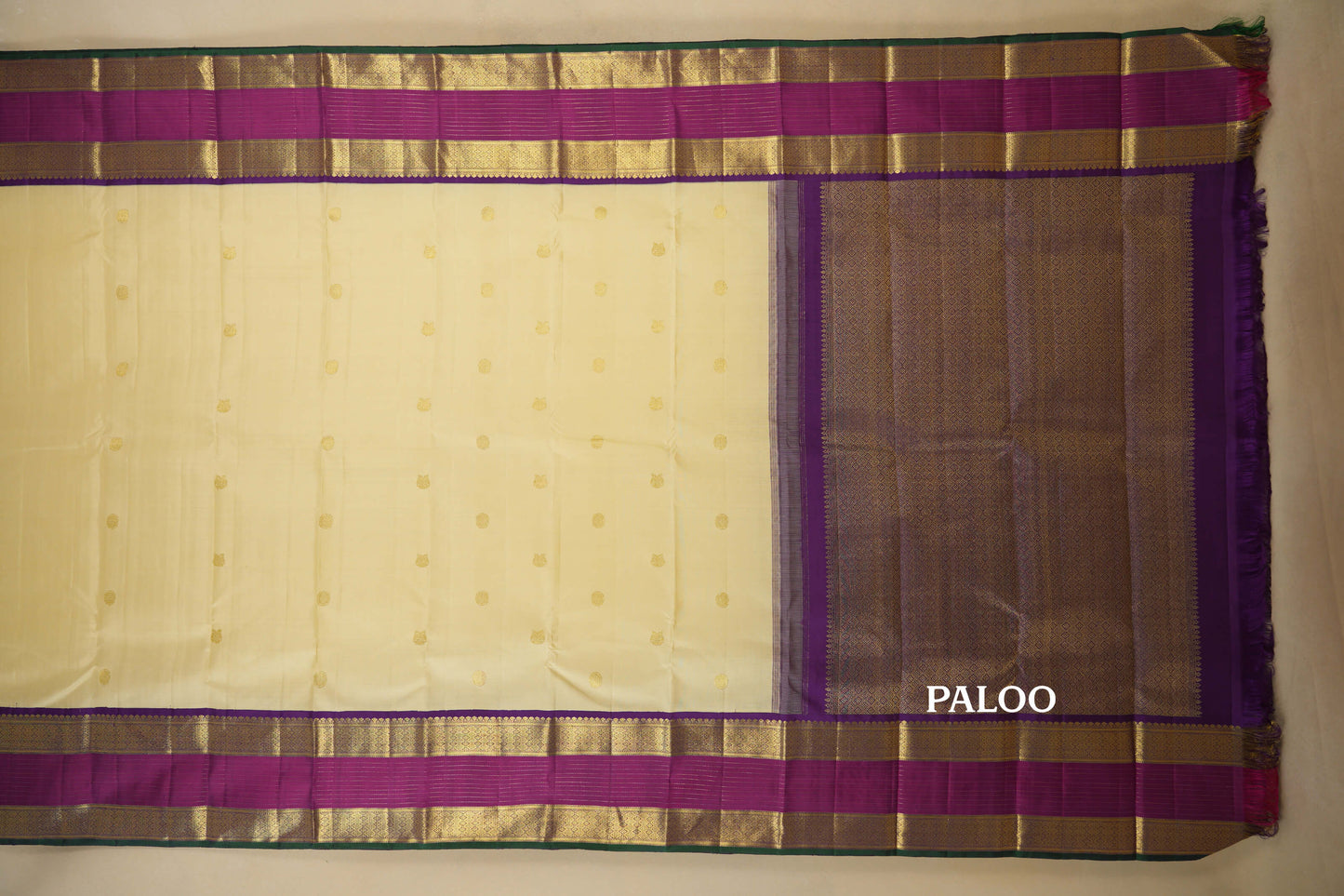 Half White Vintage Kanjivaram Silk Saree Paloo 