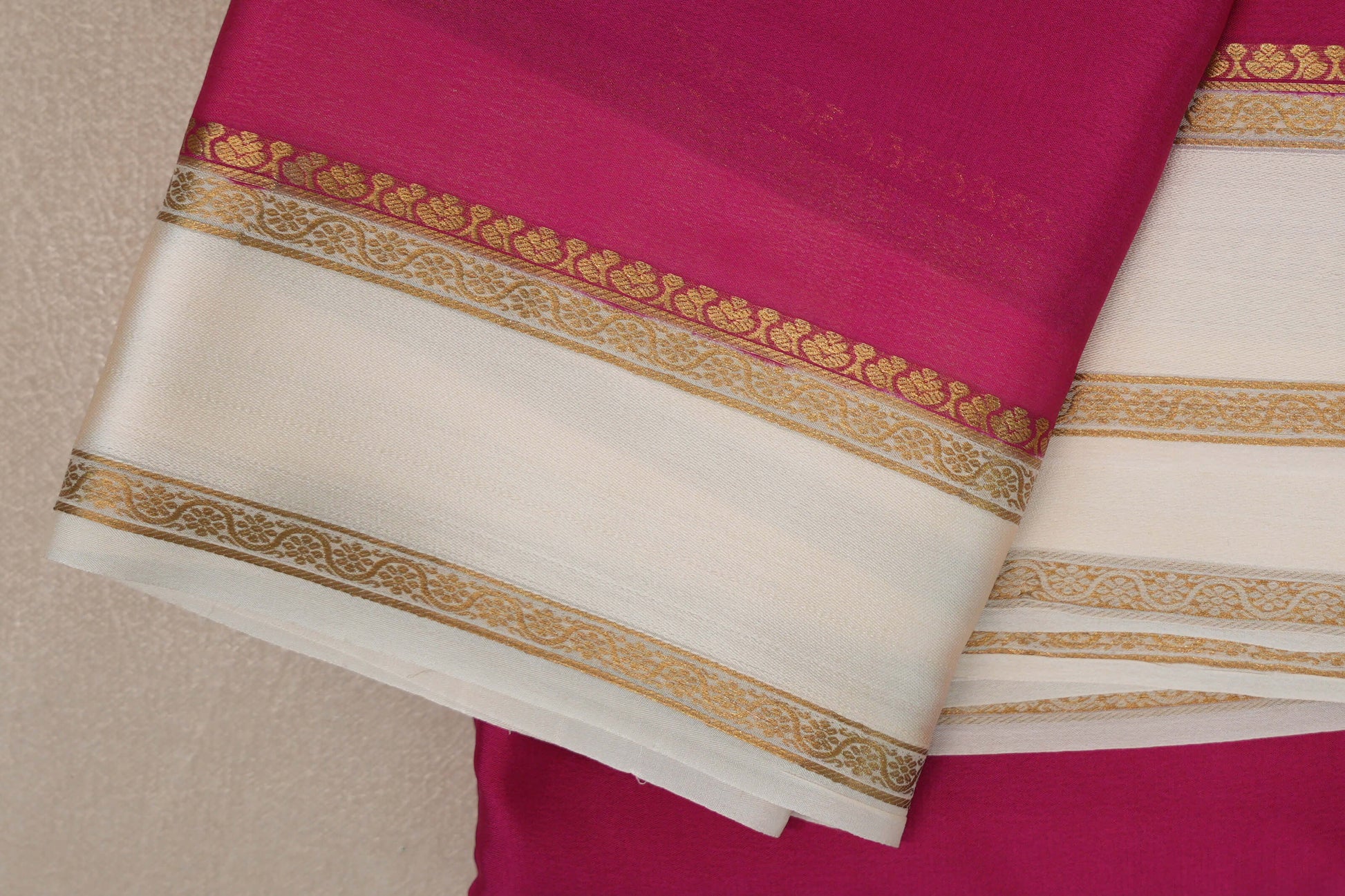 Bright Rani Pink Mysore Silk Saree rettai pettu border