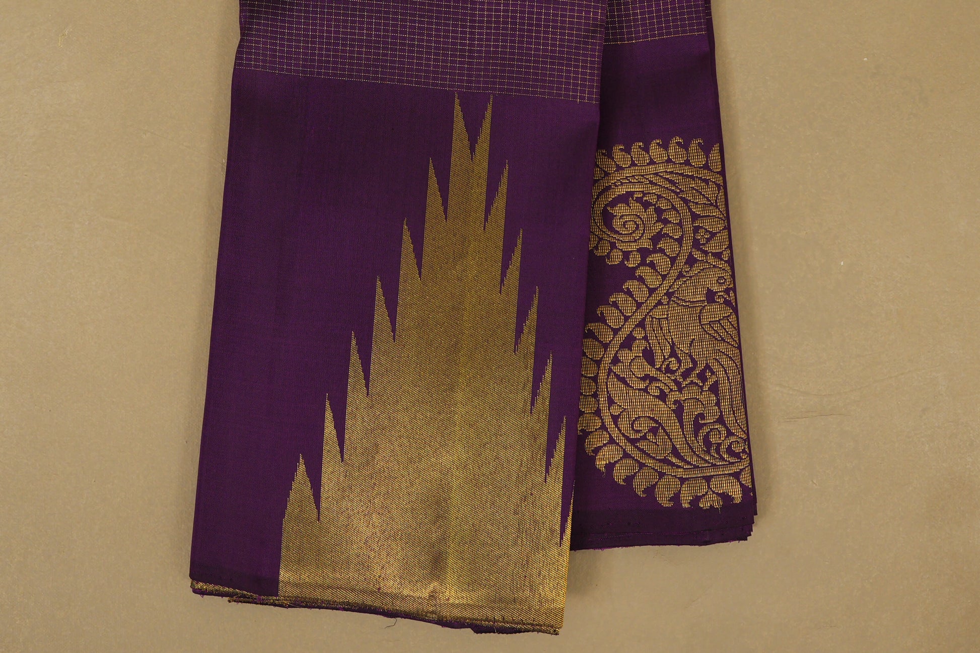 Purple Vintage Kanjivaram Silk Saree  border zoom