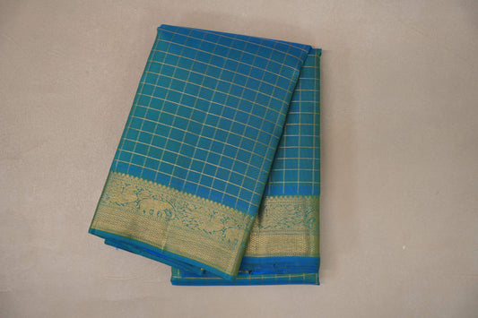 Dual Tone of Cobalt Blue and Green Vintage Heirloom Kanjivaram Silk Saree SS9474