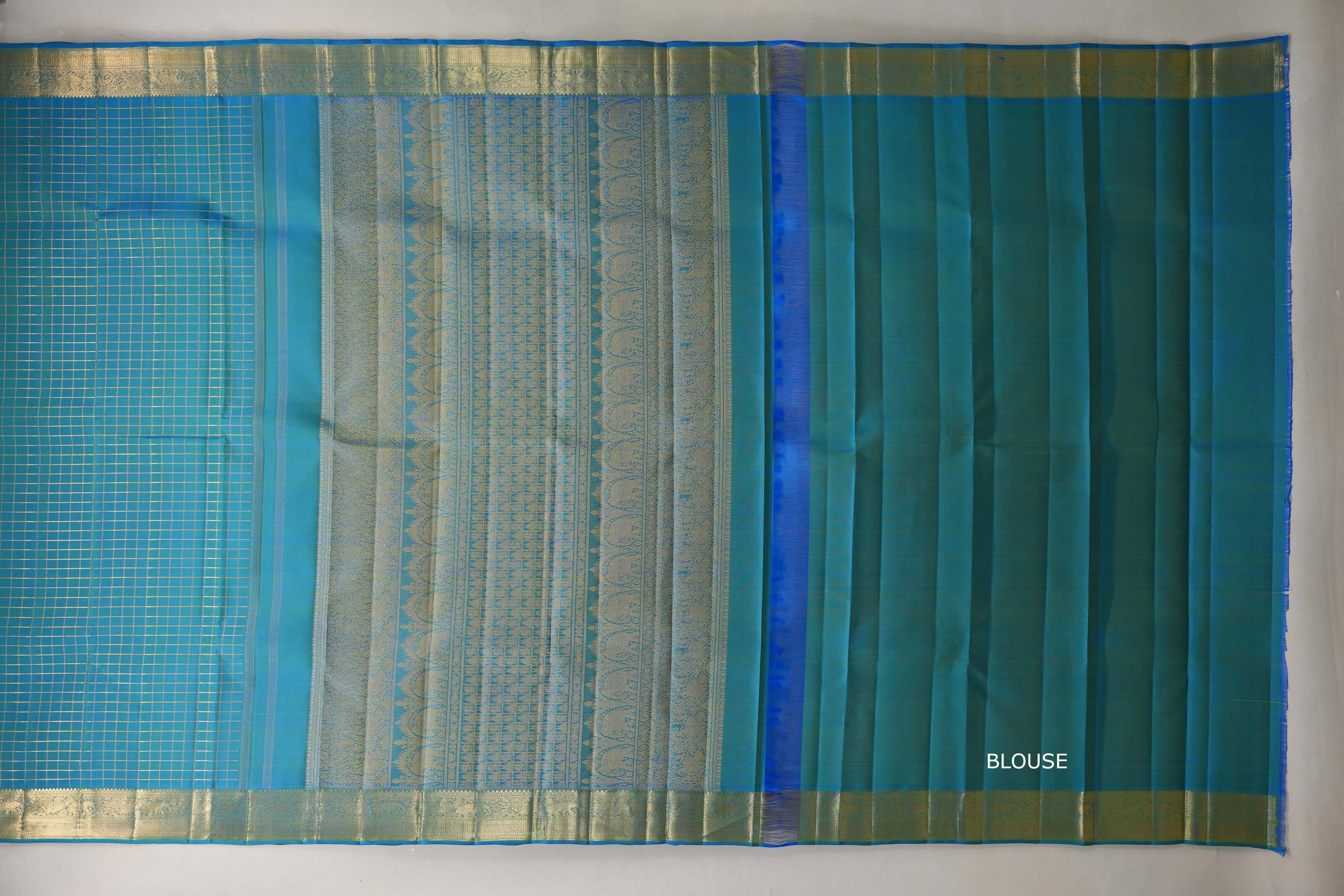 Dual Tone of Cobalt Blue and Green Vintage Heirloom Kanjivaram Silk Saree SS9474