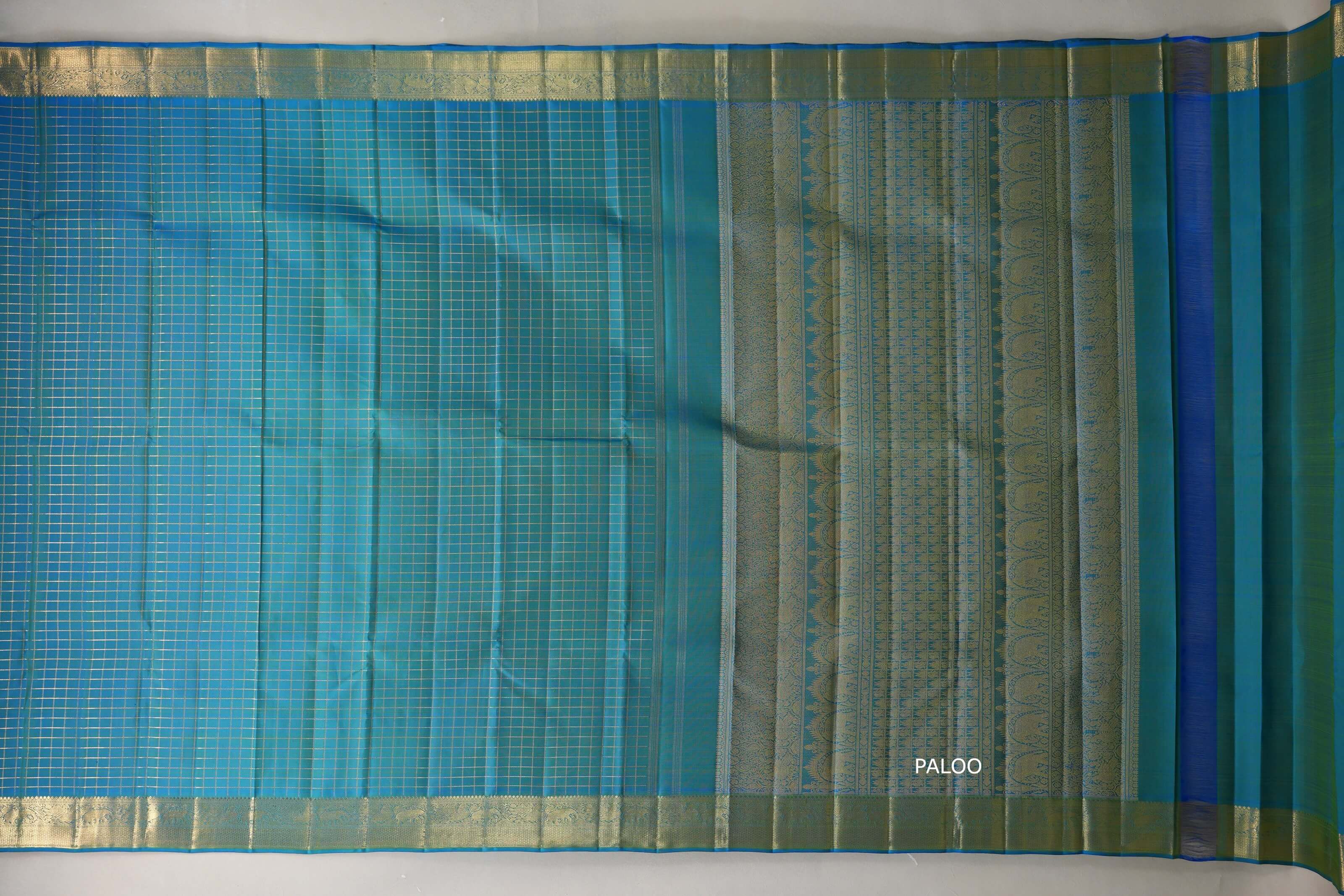 Dual Tone of Cobalt Blue and Green Vintage Heirloom Kanjivaram Silk Saree SS9474