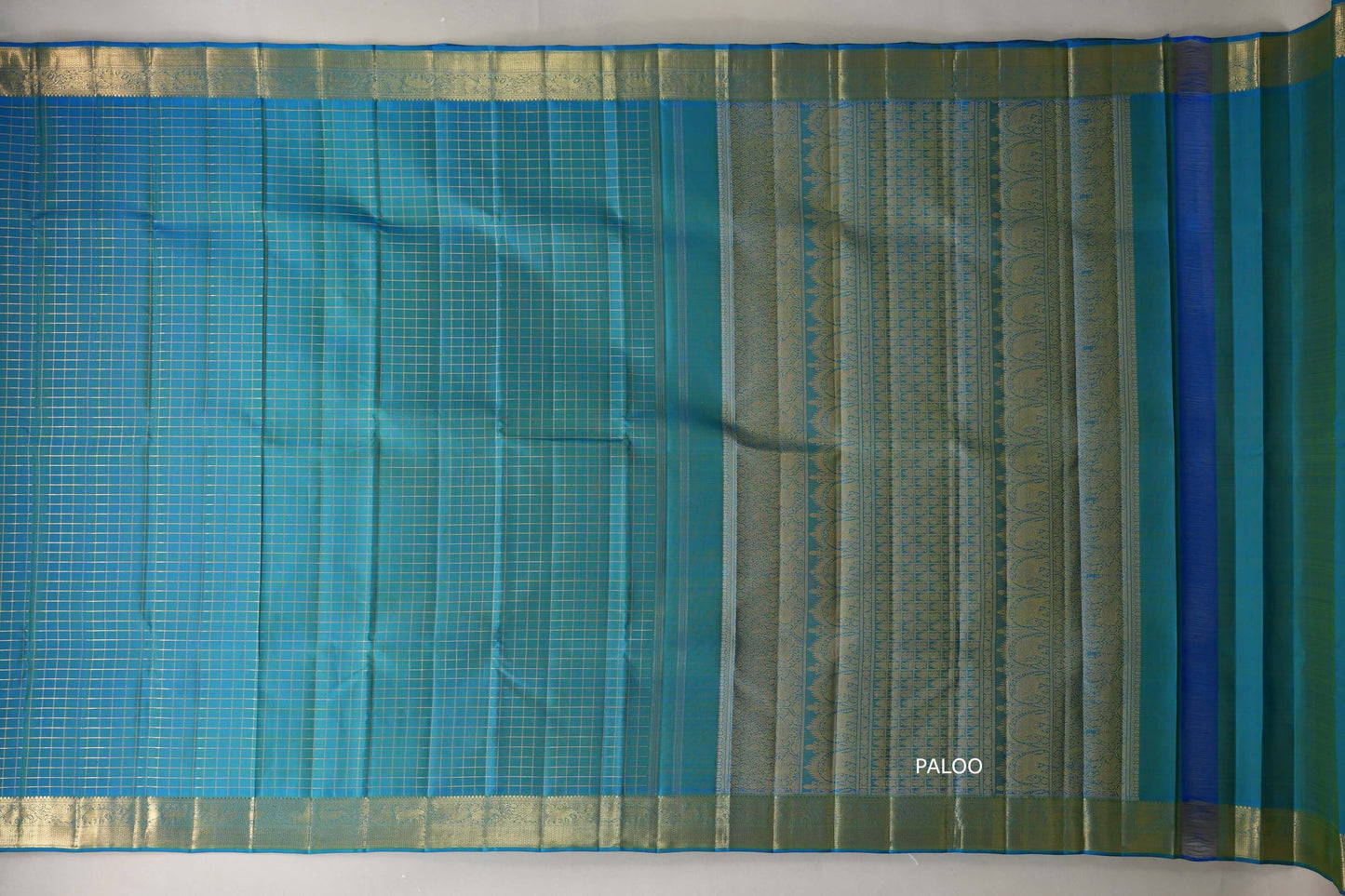 Dual Tone of Cobalt Blue and Green Vintage Heirloom Kanjivaram Silk Saree SS9474