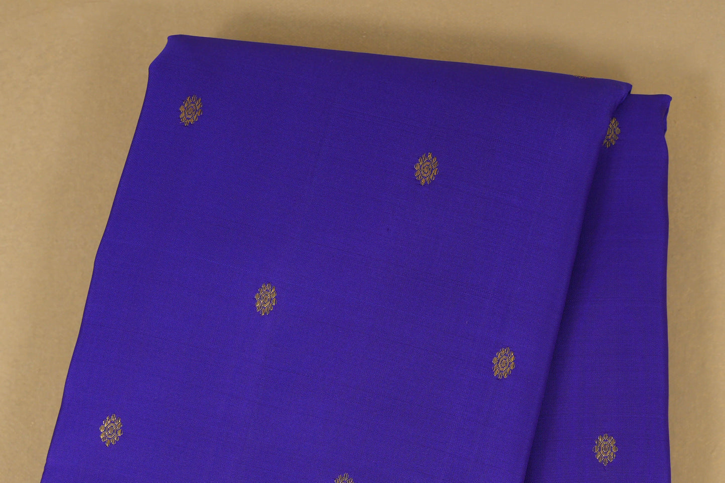 Violet Vintage Kanjivaram Silk Saree body zoom