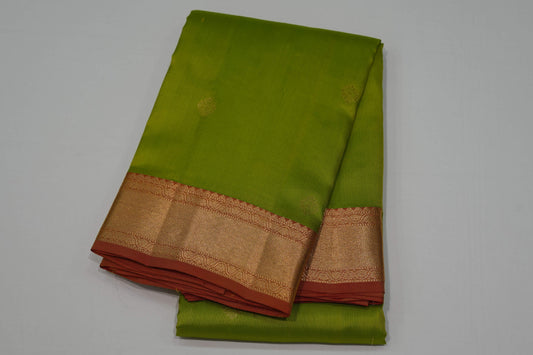 Parrot green light weight kanchipuram silk saree
