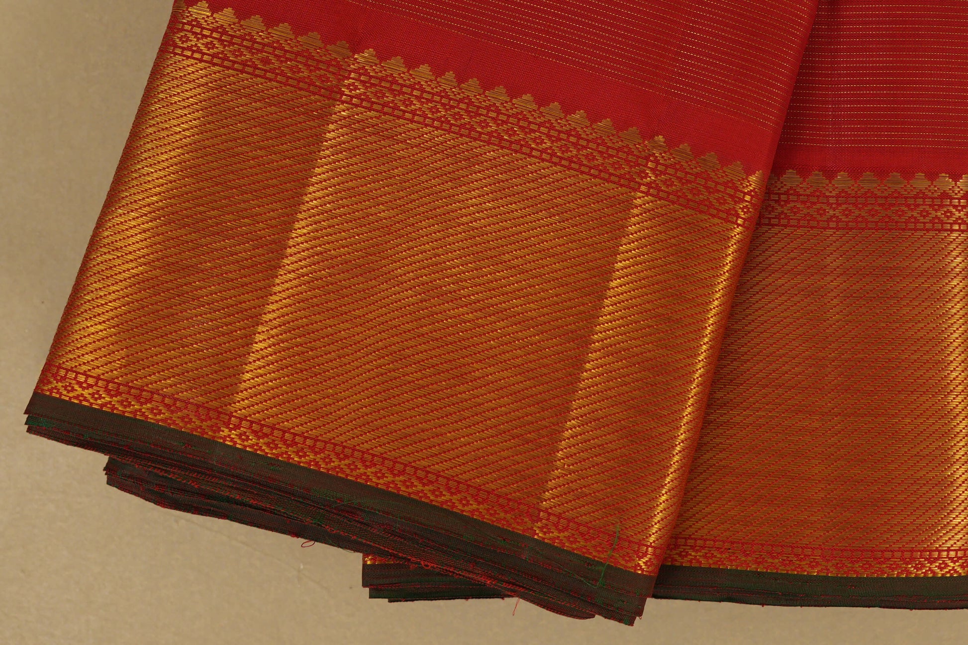 Red Vaira Oosi Vintage Kanjivaram Silk Saree borders