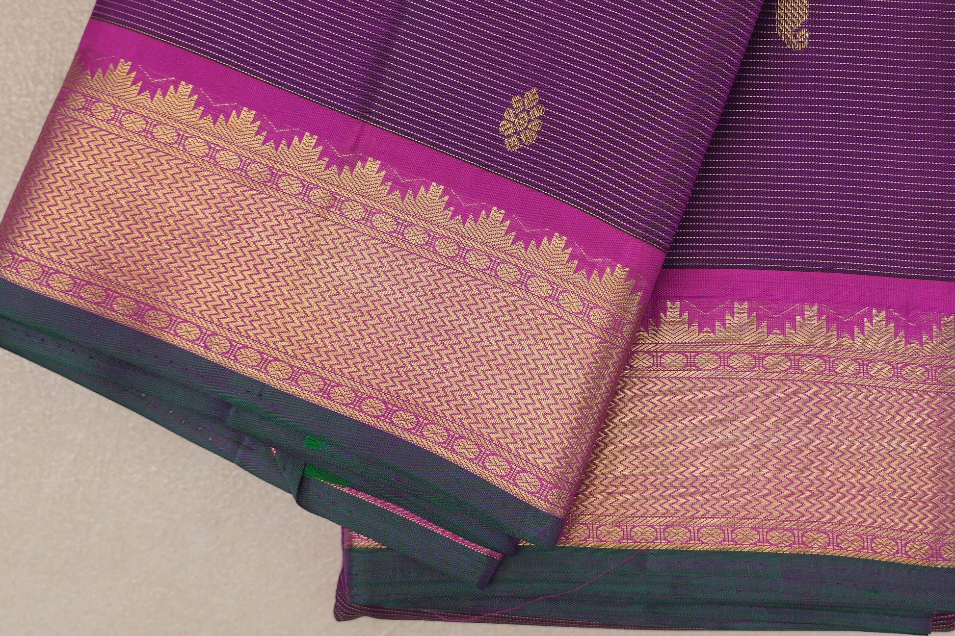 Deep Magenta Vintage Kanjivaram Silk Saree border zoom