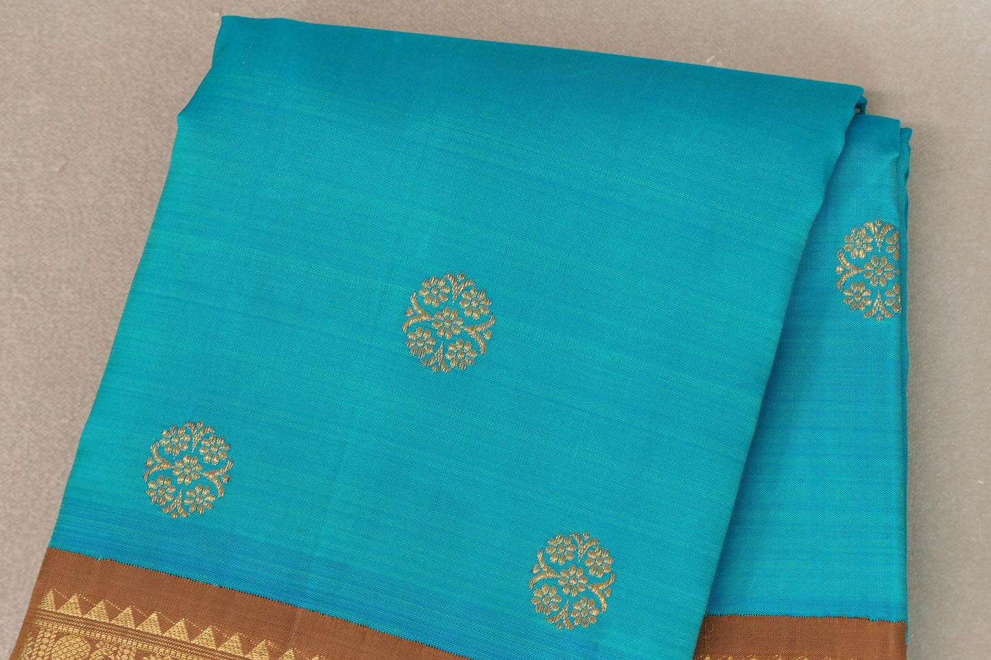  Aqua Blue Vintage Kanjivaram Silk Saree  body zoom