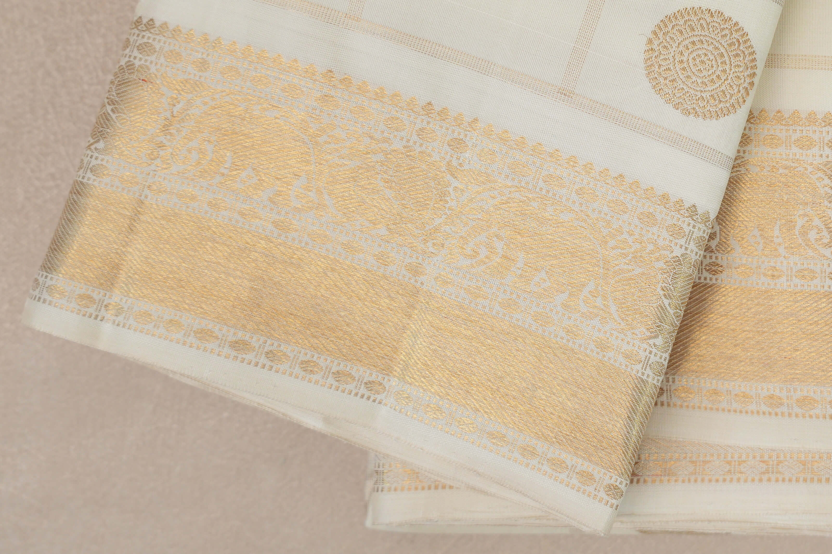 Cream Vintage Heirloom Kanjivaram Silk Saree borders