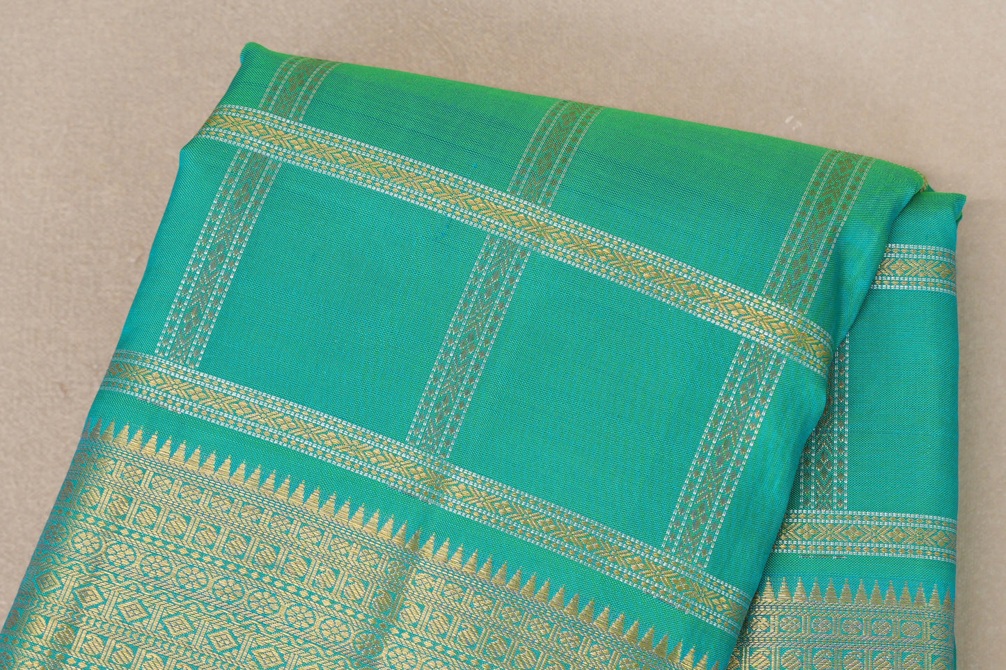 Dual Tone Aqua Blue & Parrot Green Vintage Kanjivaram Silk Saree body