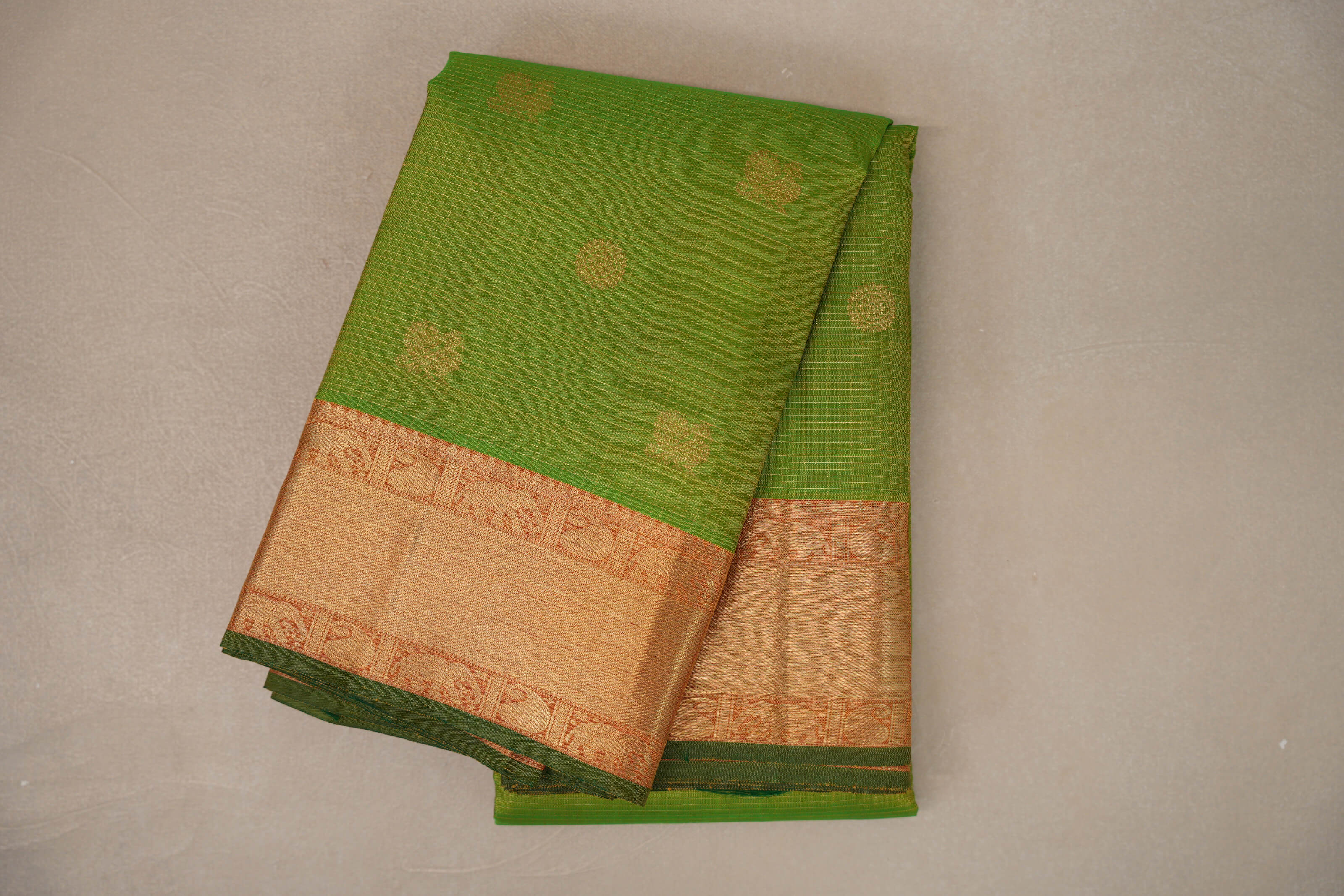 Dual Tone of Parrot Green & Yellow Vintage Heirloom Kanjivaram Silk Saree