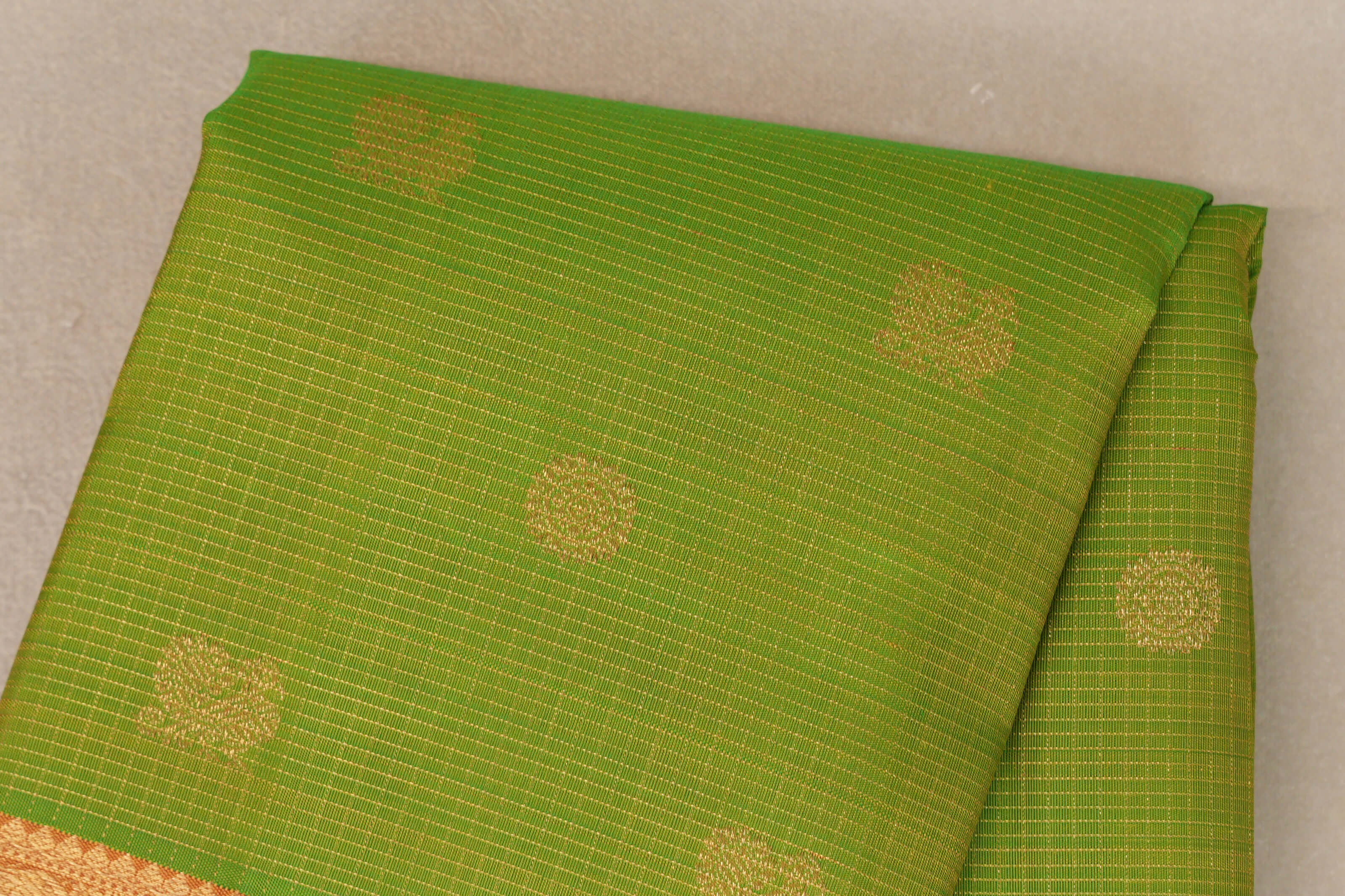 Dual Tone of Parrot Green & Yellow Vintage Heirloom Kanjivaram Silk Saree body
