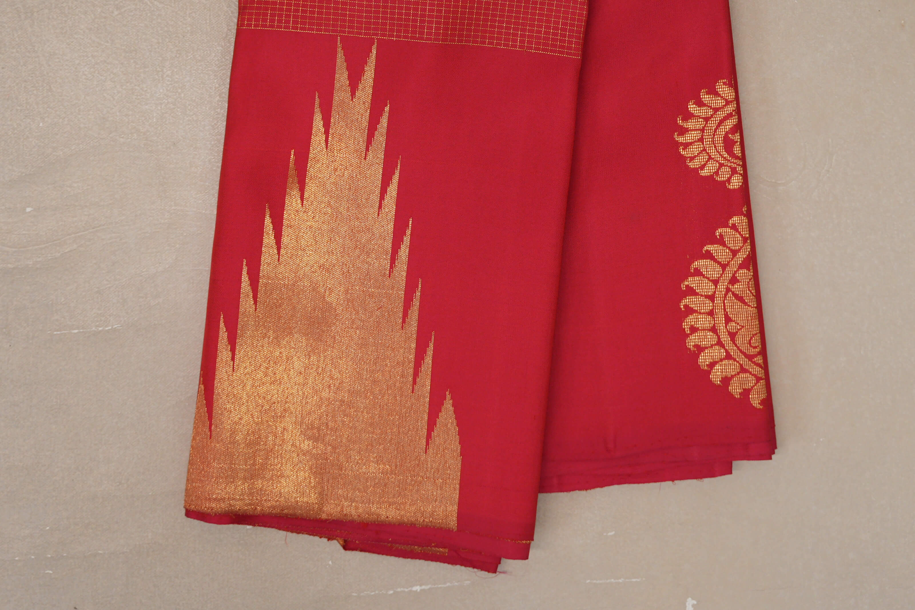 Pinkish Red with Zari Checks Vintage Kanjivaram Silk Saree border